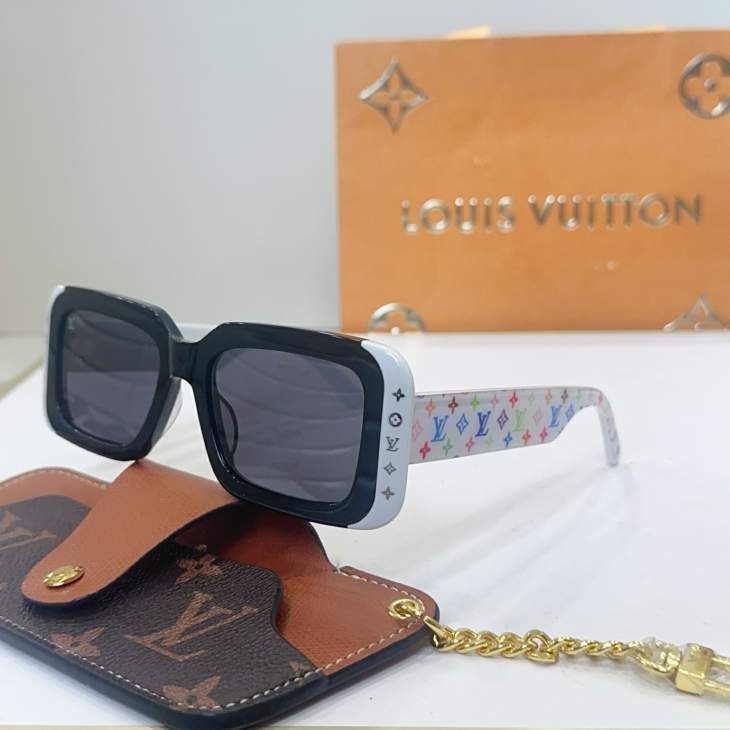 Picture of Louis Vuitton Sunglasses _SKUfw76300405fw